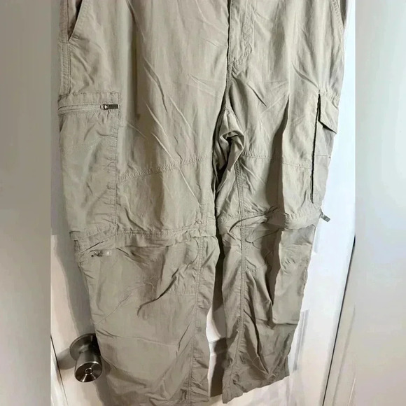 Columbia Men’s Khaki Silver Ridge Convertible Pants - Size 36x30 - Picture 2 of 9